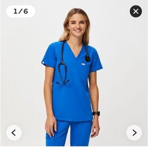 Figs Scrub Top: Catarina One pocket